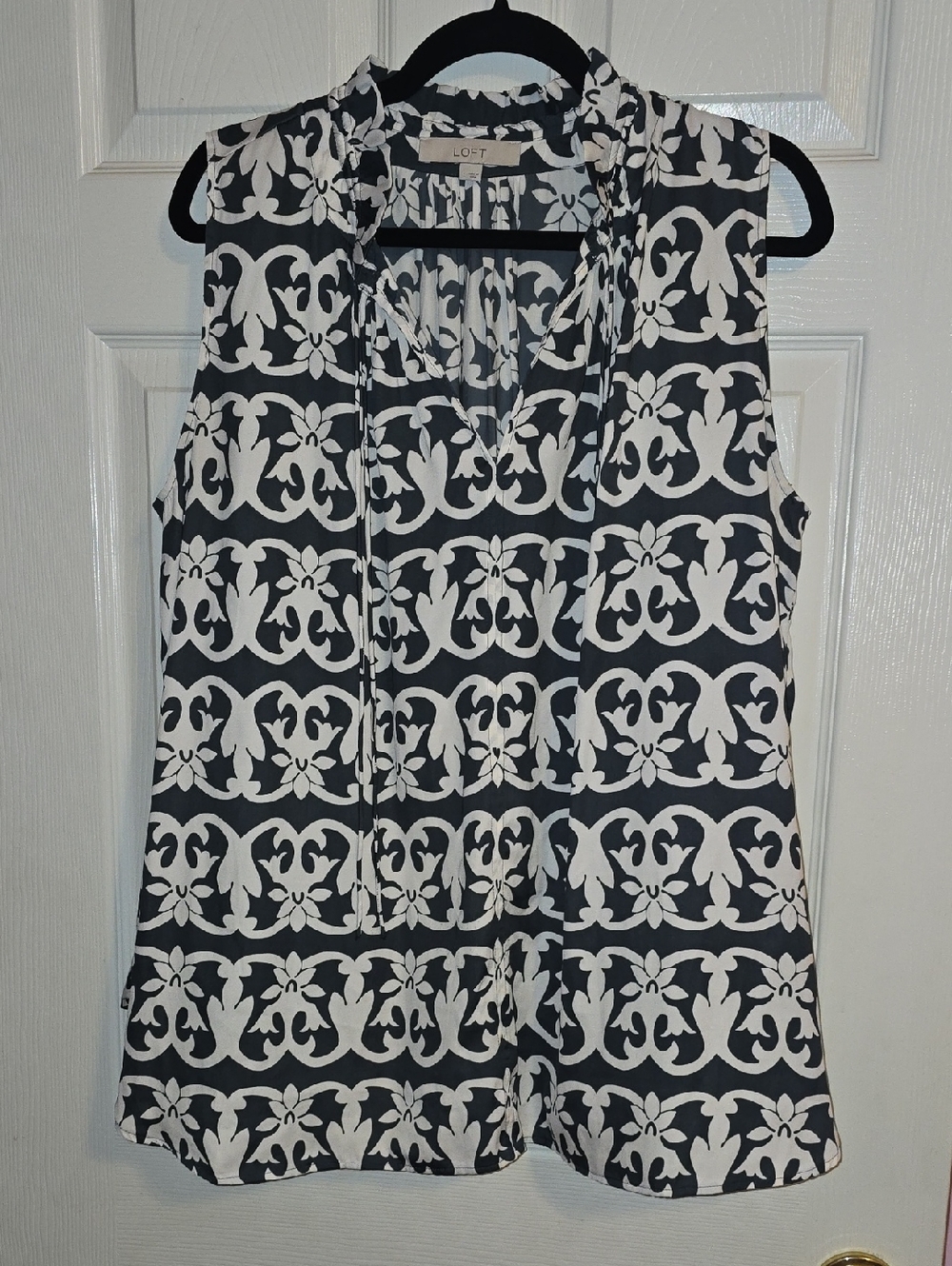 LOFT Black & White Sleeveless Tie-Front Camisole